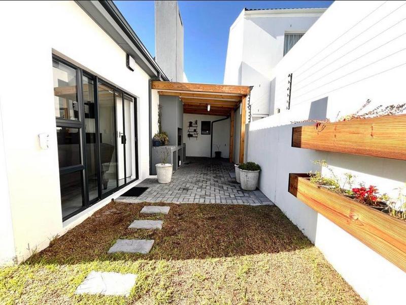 3 Bedroom Property for Sale in Sandown Western Cape